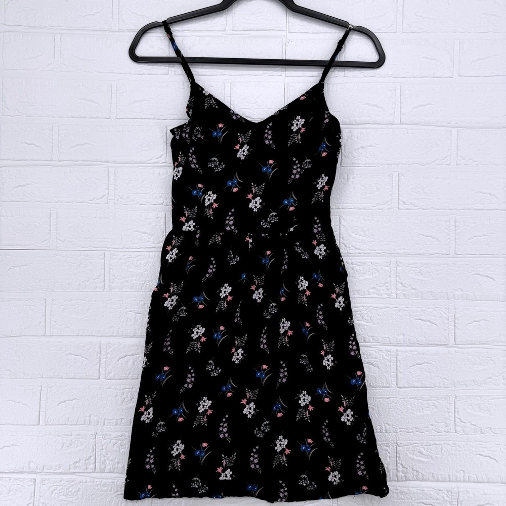H&M Divided Floral Mini Dress Women Size 6 Black Sleeveless Smocked Back Summer